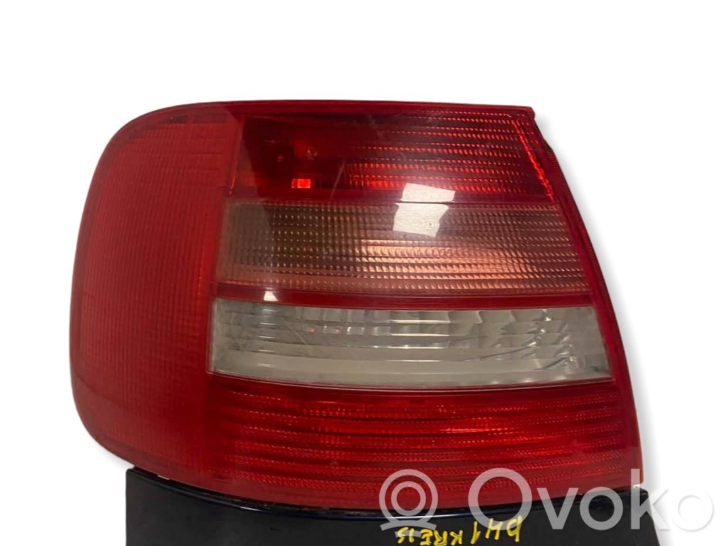 Lampa tylna   8D0945095G