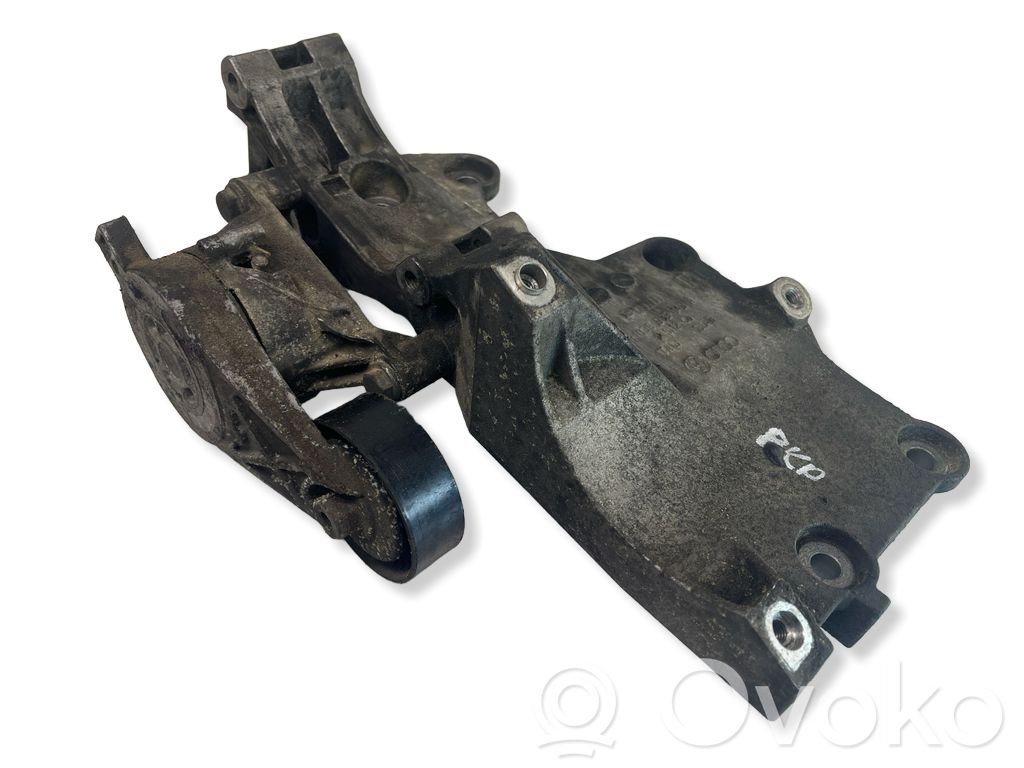 Volkswagen PASSAT B6 Generator/alternator bracket 