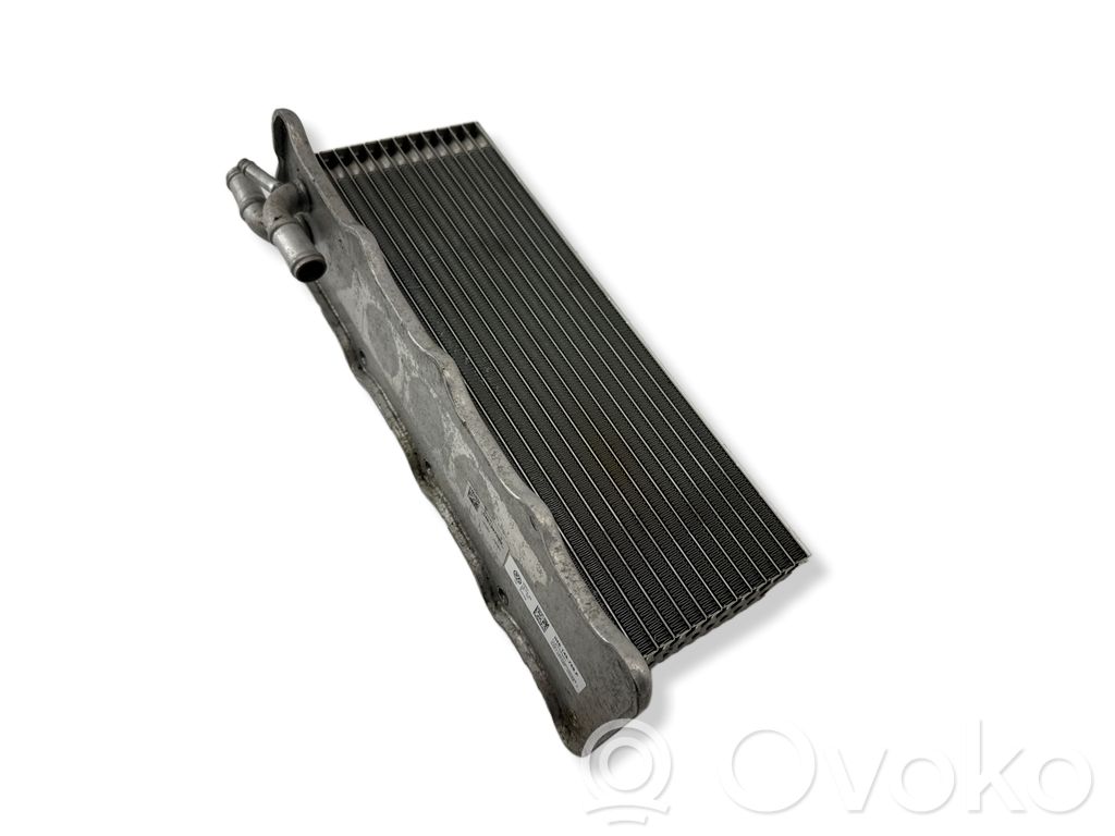 Volkswagen Golf VIII Radiador intercooler 