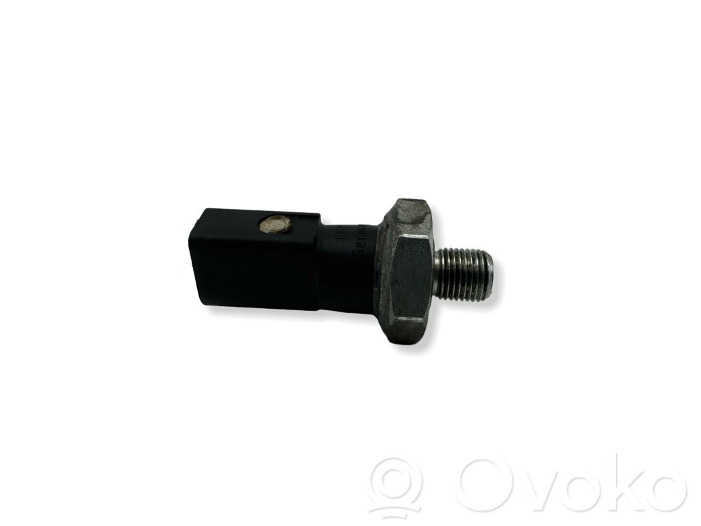 Öldruckschalter   06D919081B
