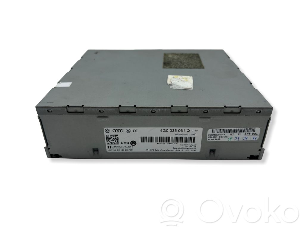 Volkswagen Touareg II Radio/CD/DVD/GPS head unit 