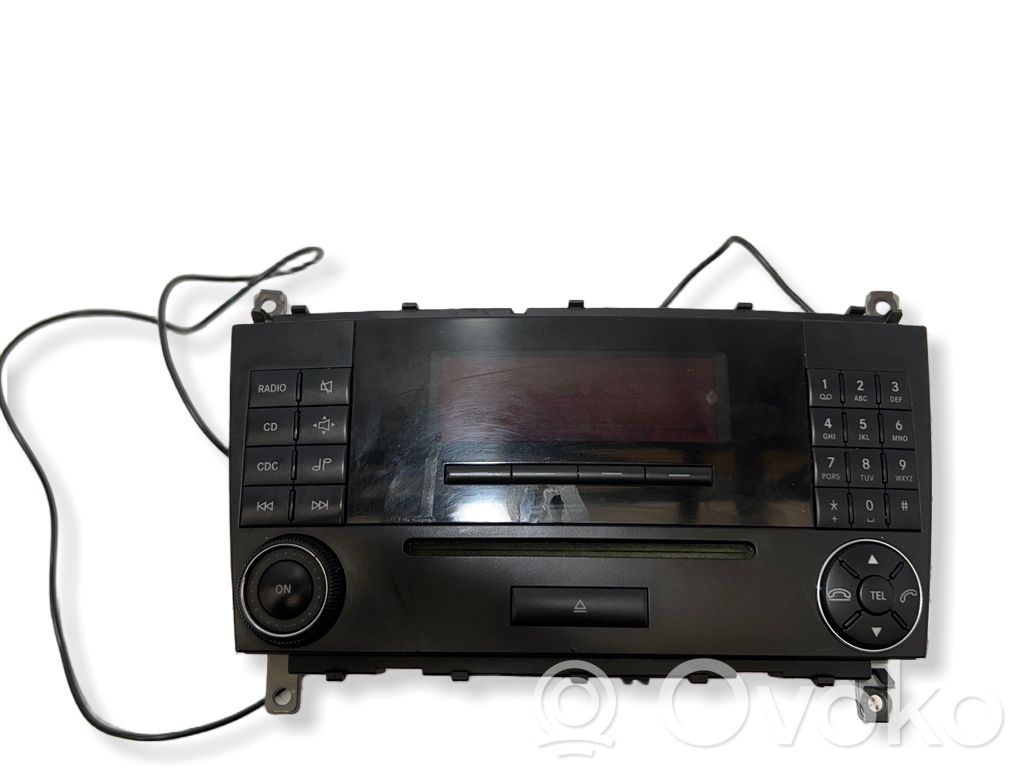 Mercedes-Benz C W203 Panel / Radioodtwarzacz CD/DVD/GPS 