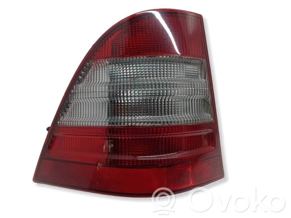 Mercedes-Benz ML W163 Lampă spate în caroserie 