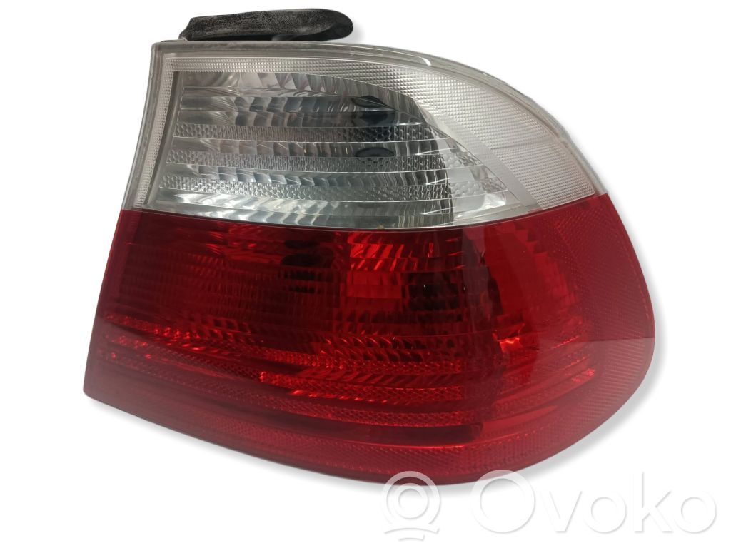 BMW 3 E46 Aizmugurējais lukturis virsbūvē 
