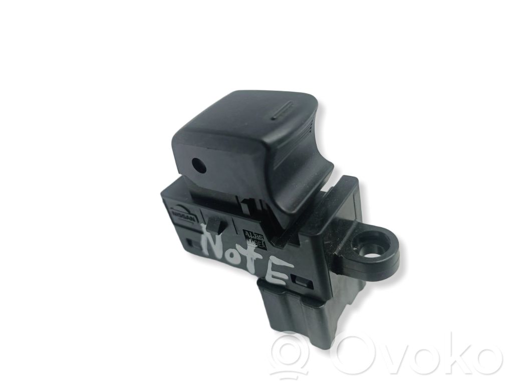 Nissan Note (E11) Electric window control switch 
