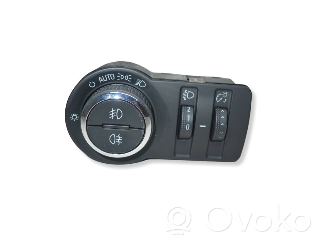 Opel Astra J Light switch 