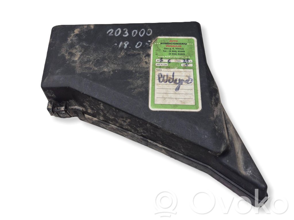 Subaru Legacy Fuse box cover 