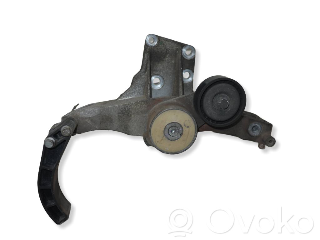 Fiat 500 Engine mounting bracket 