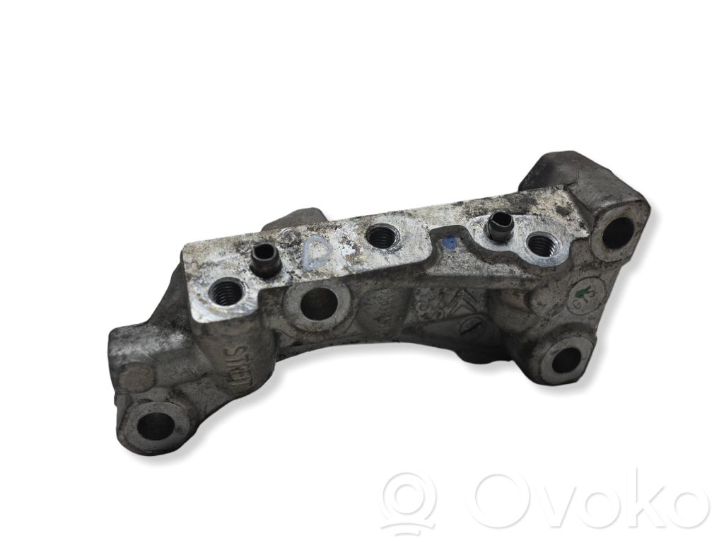 Peugeot 208 I Engine mounting bracket 