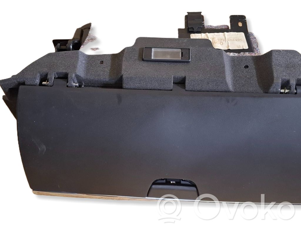 Glove box   96520171ZD