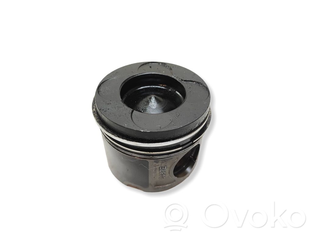BMW 1 E81 E87 Piston 