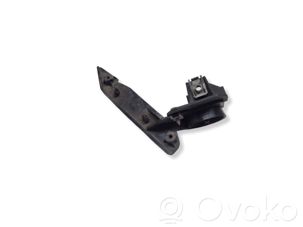 BMW 3 E90 E91 Headlight/headlamp mounting bracket 