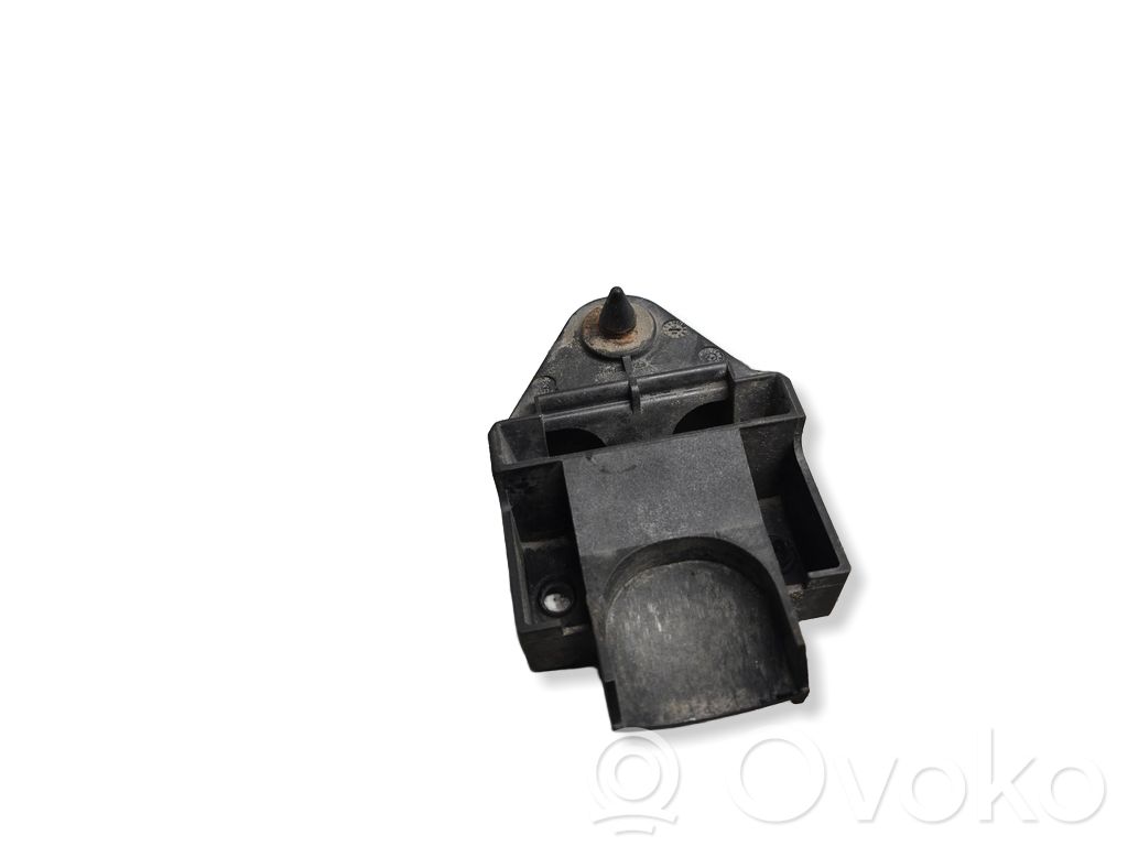 BMW 3 E36 Radiator mount bracket 