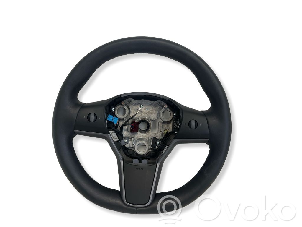 Tesla Model Y Stūre 