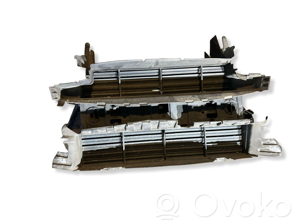Ford Kuga II Radiatoriaus oro nukreipėjas (-ai) 