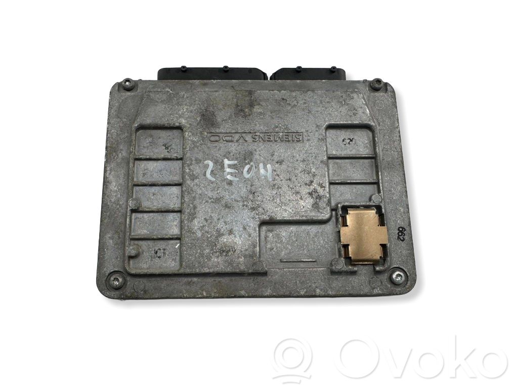 Engine control unit/module   06A906033HE,5WP40371