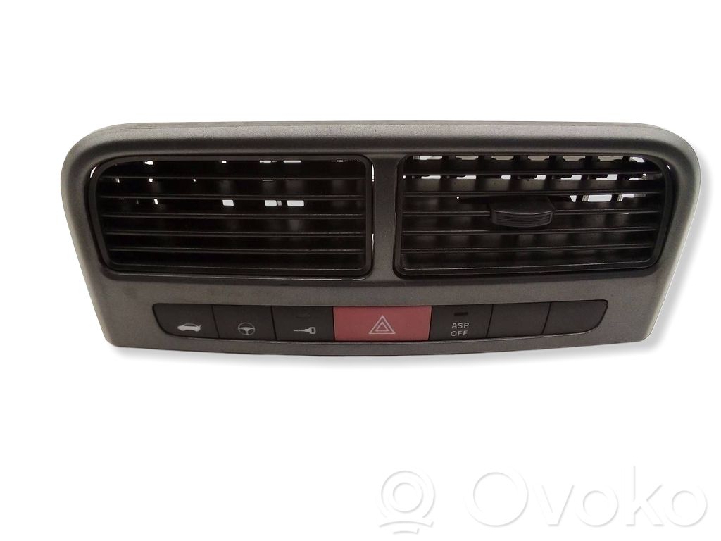 Fiat Grande Punto Hätävilkkujen kytkin 