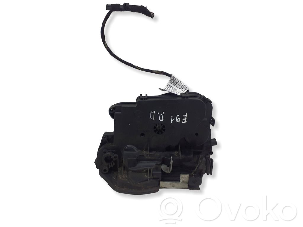 BMW 3 E90 E91 Front door lock 