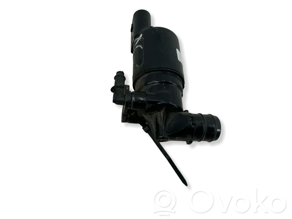 Volvo XC60 Windscreen/windshield washer pump 