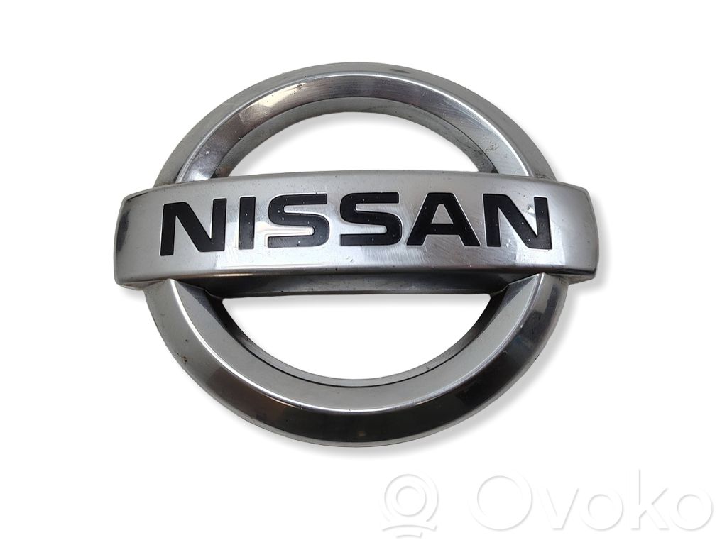 Nissan Navara D40 Mostrina con logo/emblema della casa automobilistica 