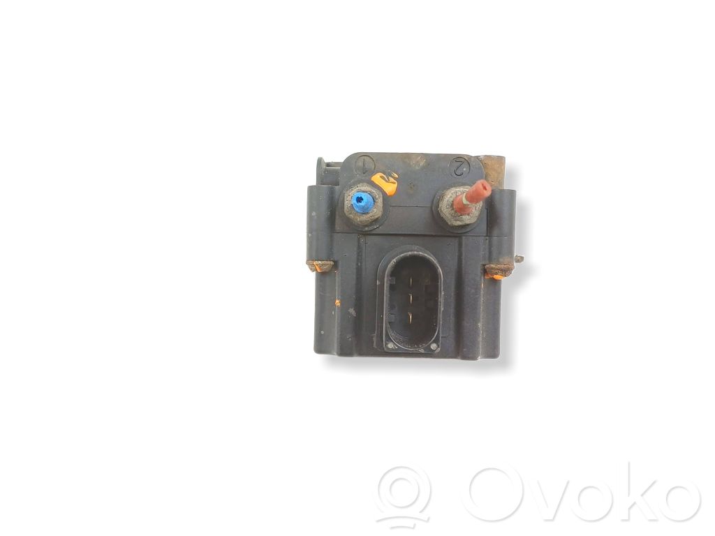 BMW 5 E60 E61 Air suspension control unit module (rear) 