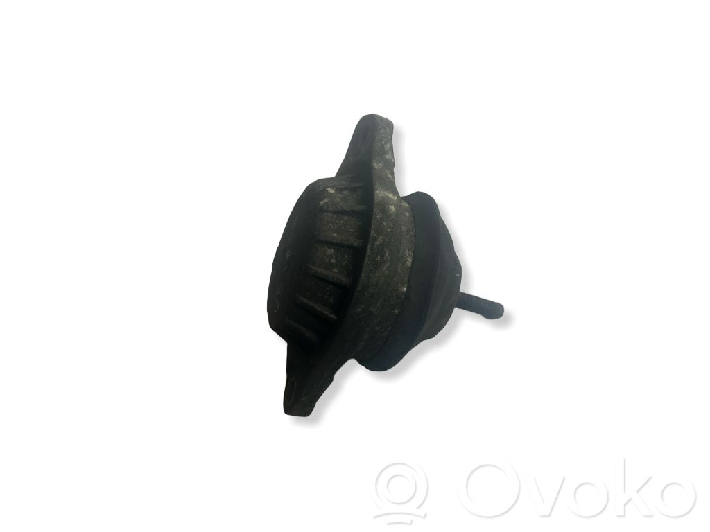 Audi 80 90 S2 B4 Engine mount bracket 
