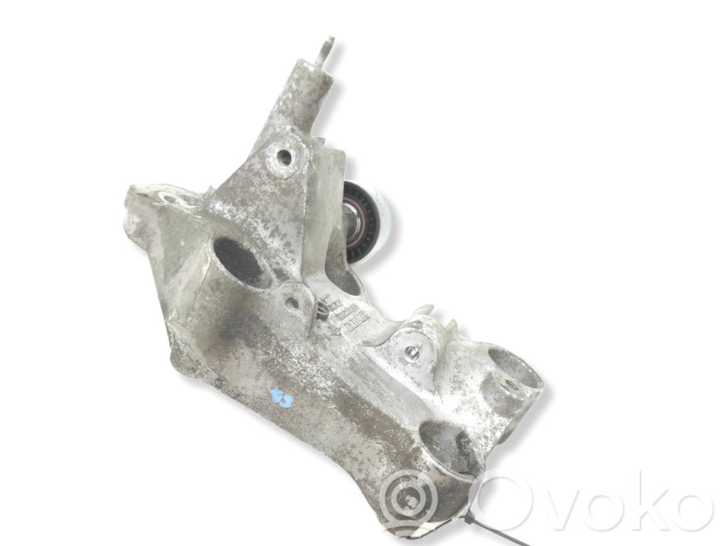 Renault Master III Soporte del alternador 