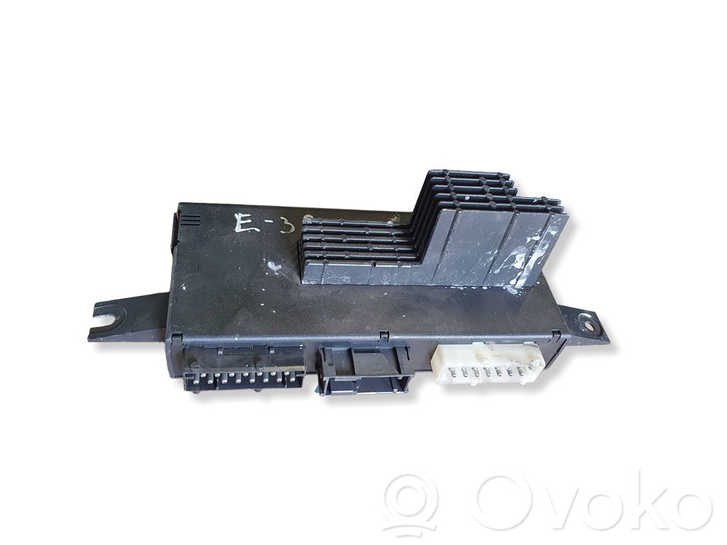 Module d'éclairage LCM   8352225,0041851,085520050