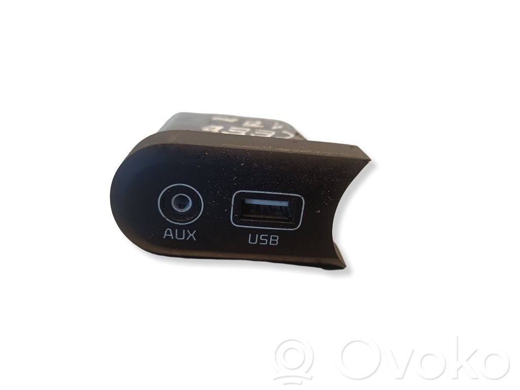 KIA Ceed Connecteur/prise USB 