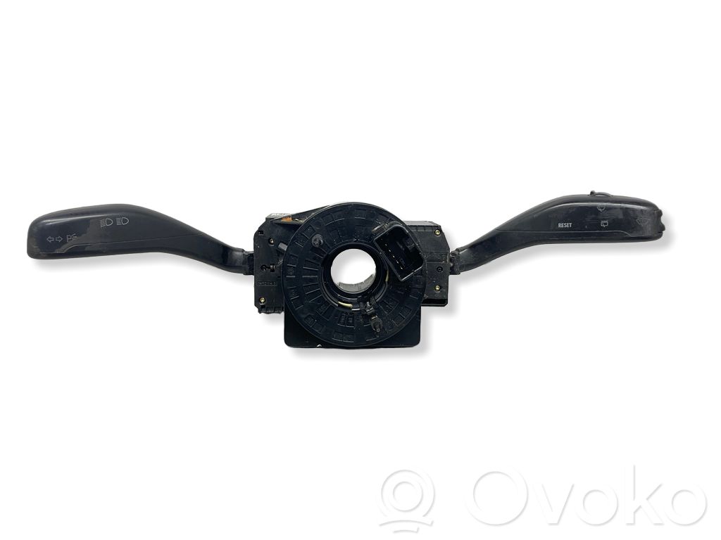 Volkswagen Polo Interruptor/palanca de limpiador de luz de giro 
