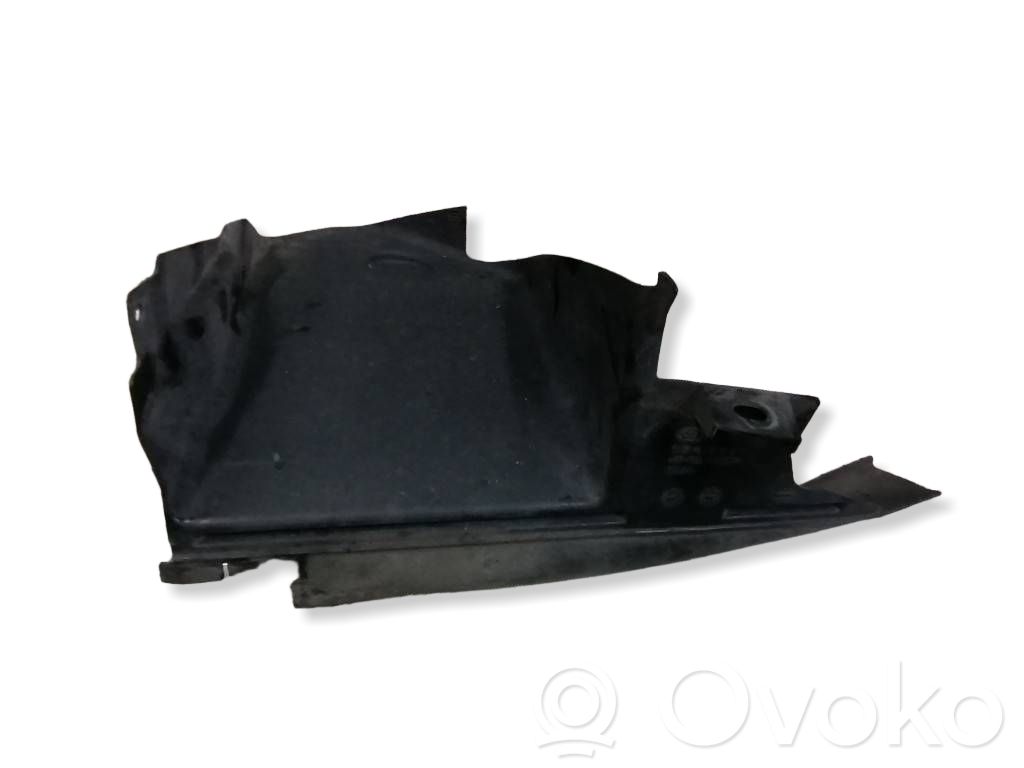 Ford Focus Wlot / Kanał powietrza intercoolera 