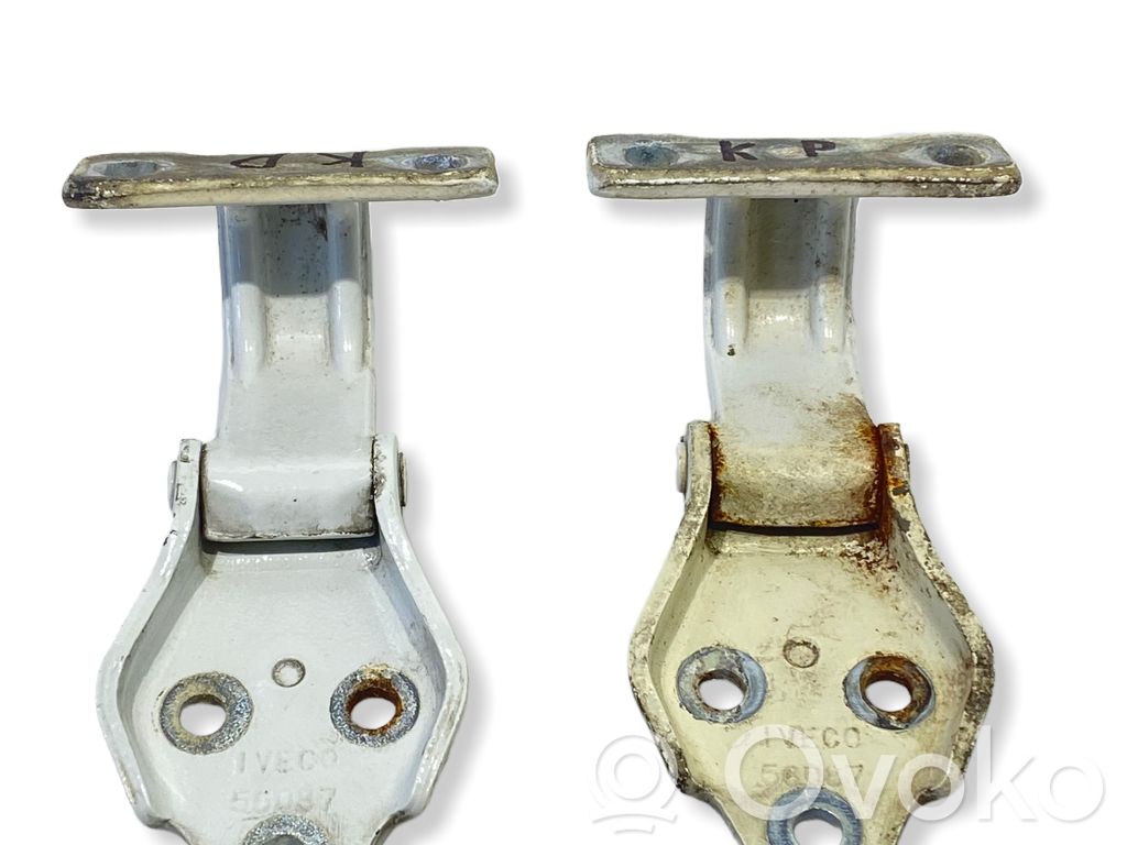 Iveco Daily 6th gen Set di cerniere portiera anteriore 