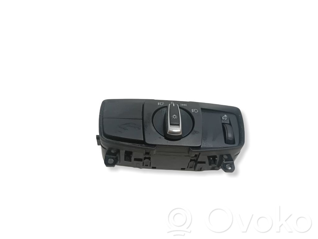 BMW M4 F82 F83 Šviesų jungtukas 