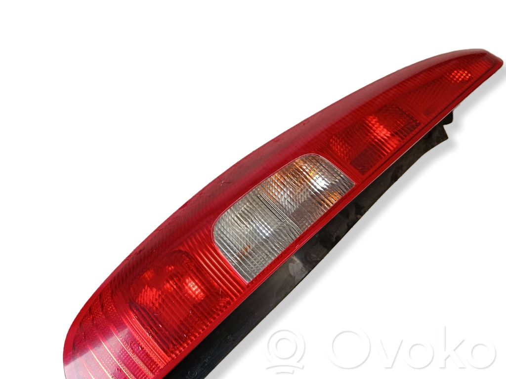 Mitsubishi Colt Lampă spate în caroserie 