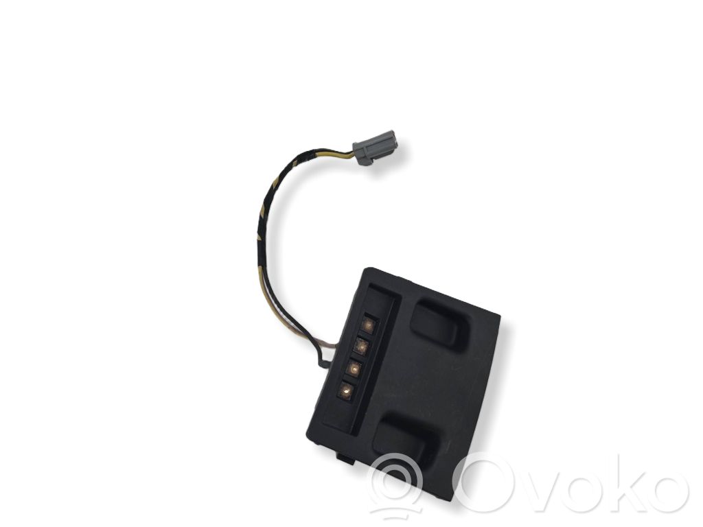 Autres éléments de console centrale   8674913