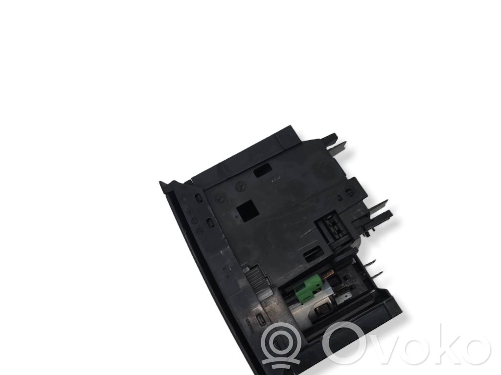 Saab 9-3 Ver2 Aschenbecher 