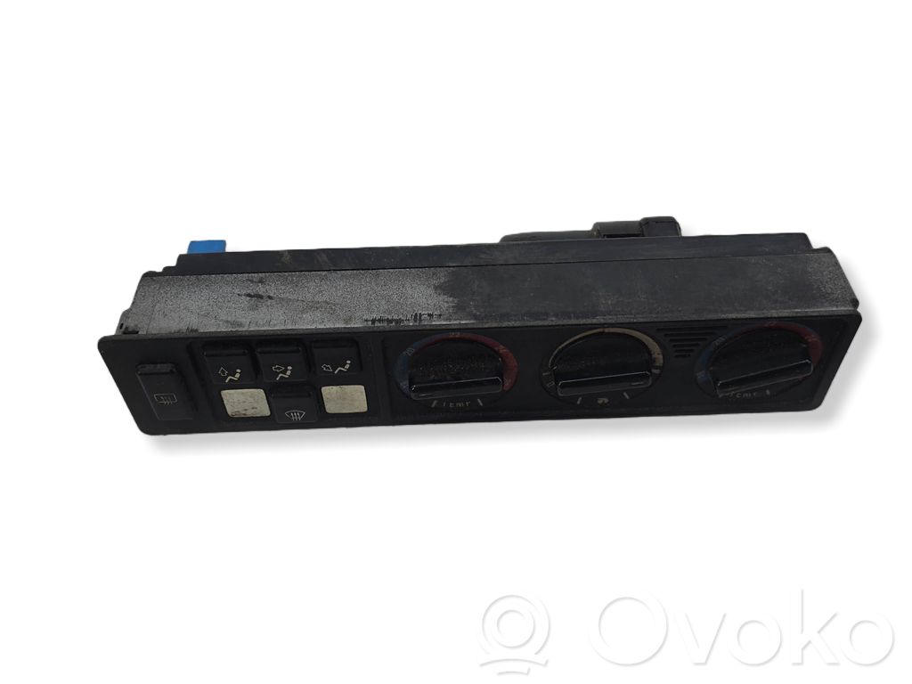 BMW 7 E32 Climate control unit 