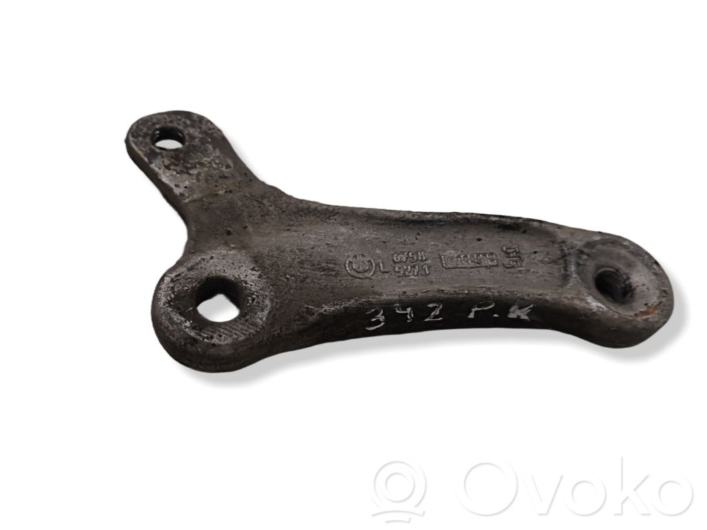 Sway bar bush bracket, front   67585271