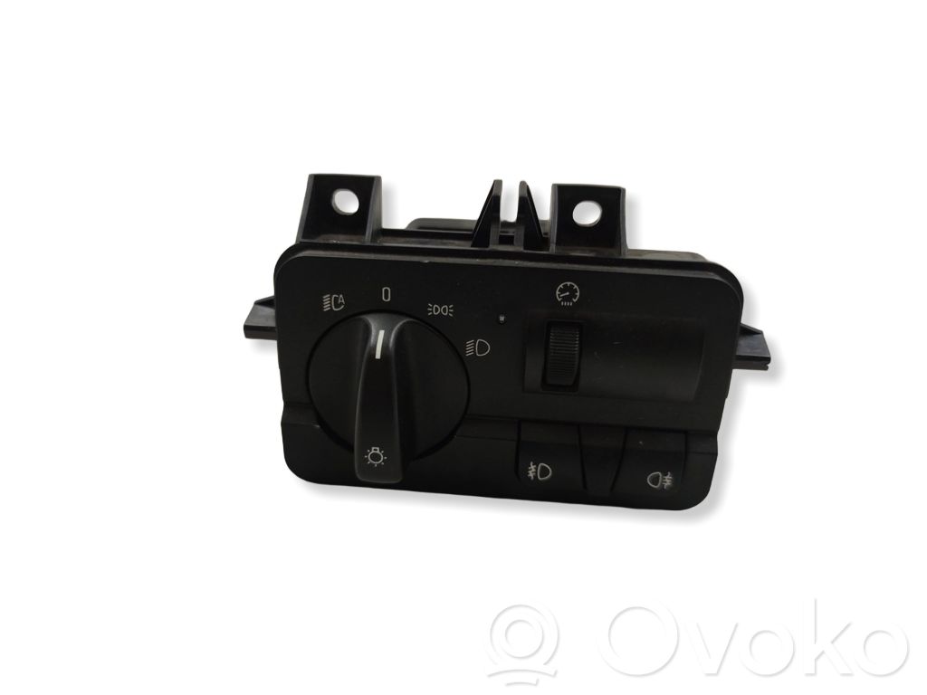 Light switch   6919828,0066034,037239061
