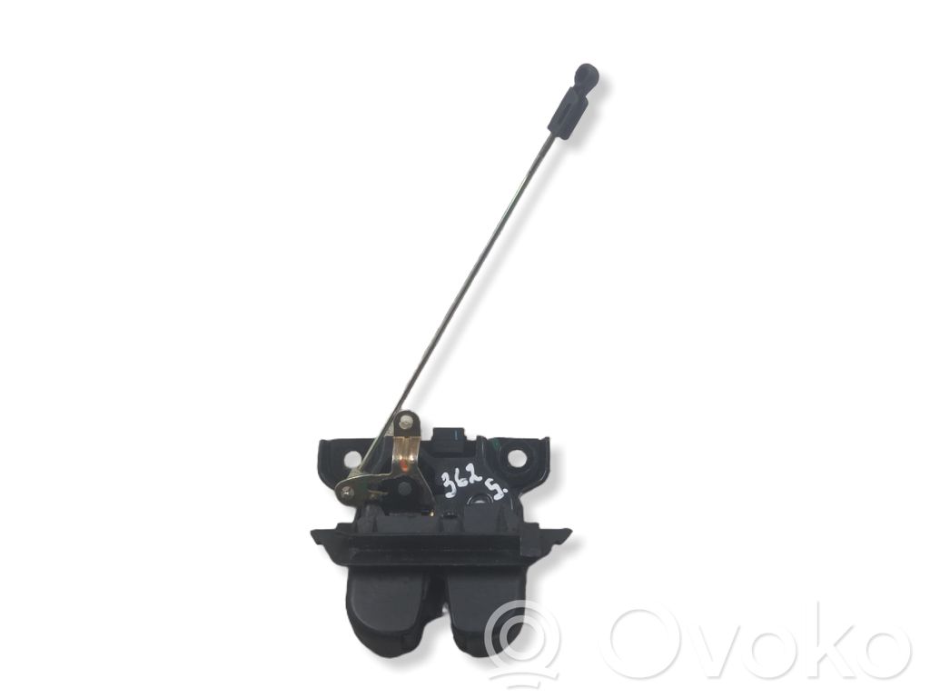Tailgate/trunk/boot lock/catch/latch   8D9827520A