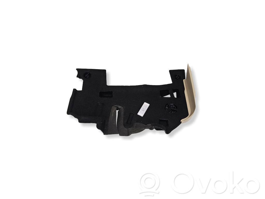 BMW 5 G30 G31 G38 Element deski rozdzielczej / dół 