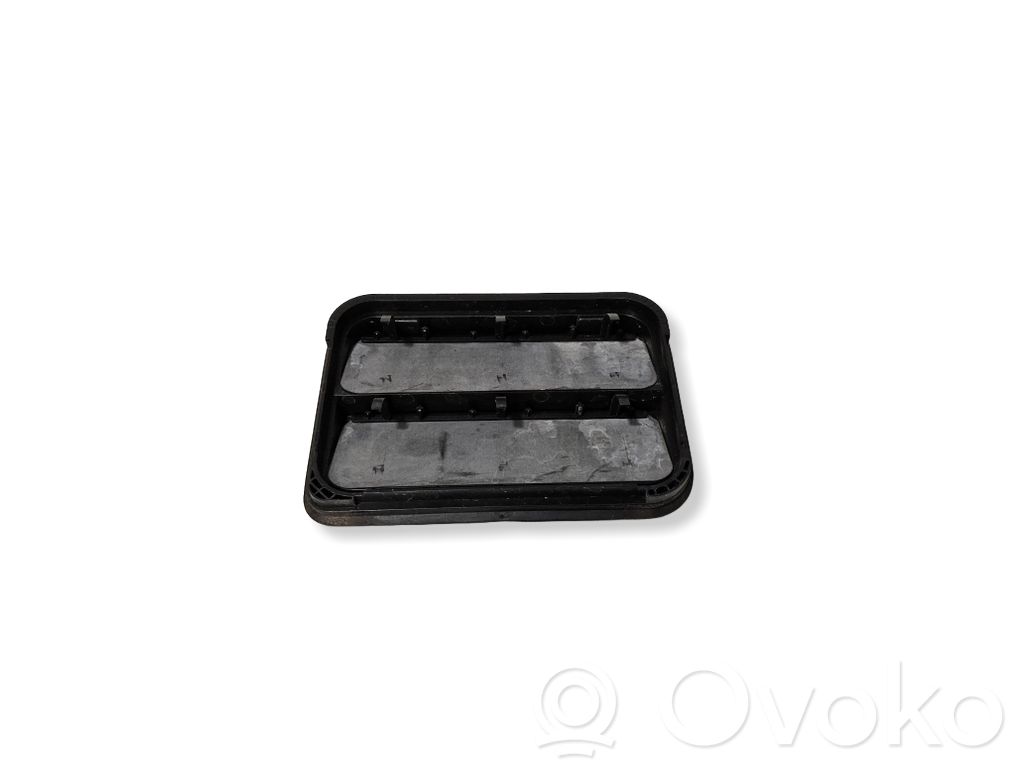Opel Corsa F Quarter panel pressure vent 