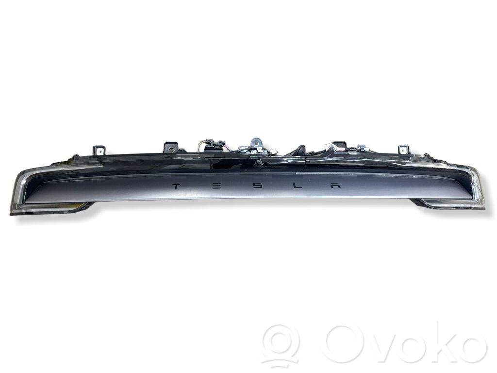 Tesla Model Y Galinis žibintas kėbule 
