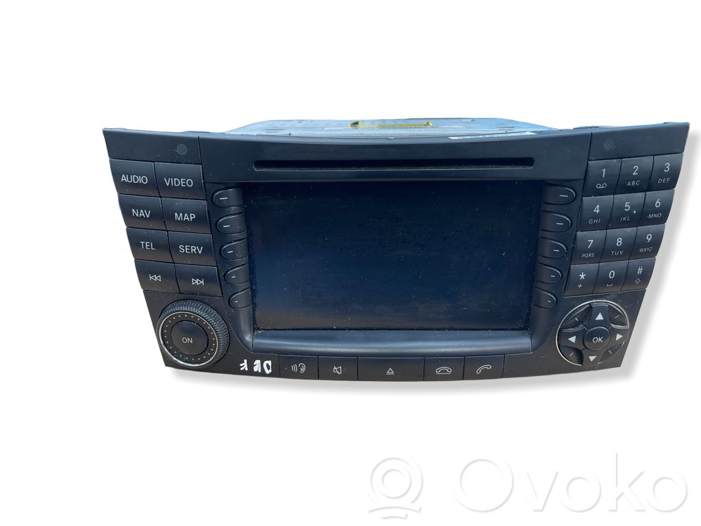 Mercedes-Benz E W211 Unitate principală radio/CD/DVD/GPS 