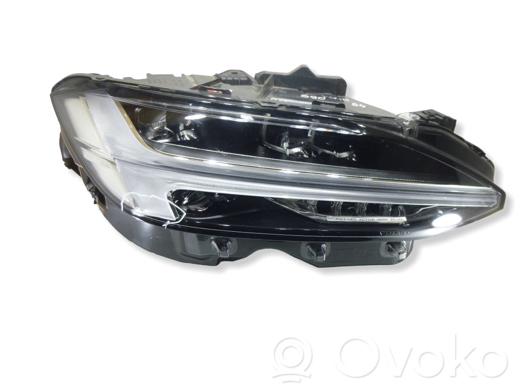 Volvo S90, V90 Lampa przednia 