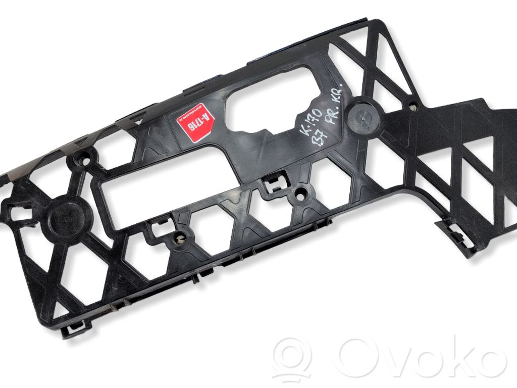 Volkswagen PASSAT B7 Soporte del parachoques delantero 