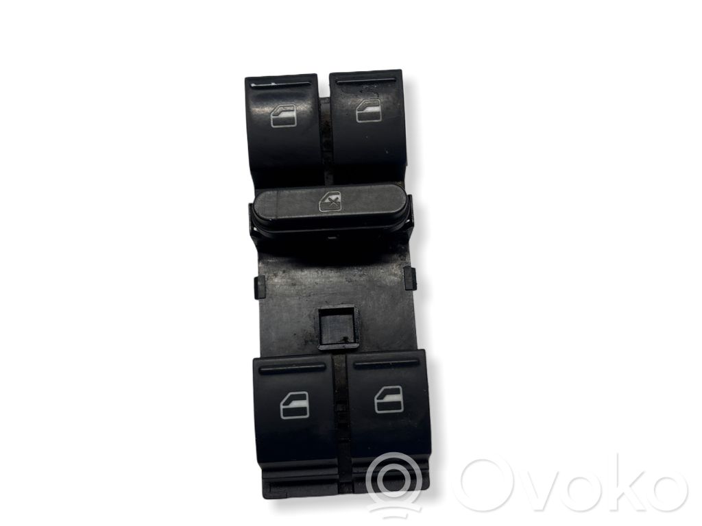 Skoda Octavia Mk2 (1Z) Electric window control switch 