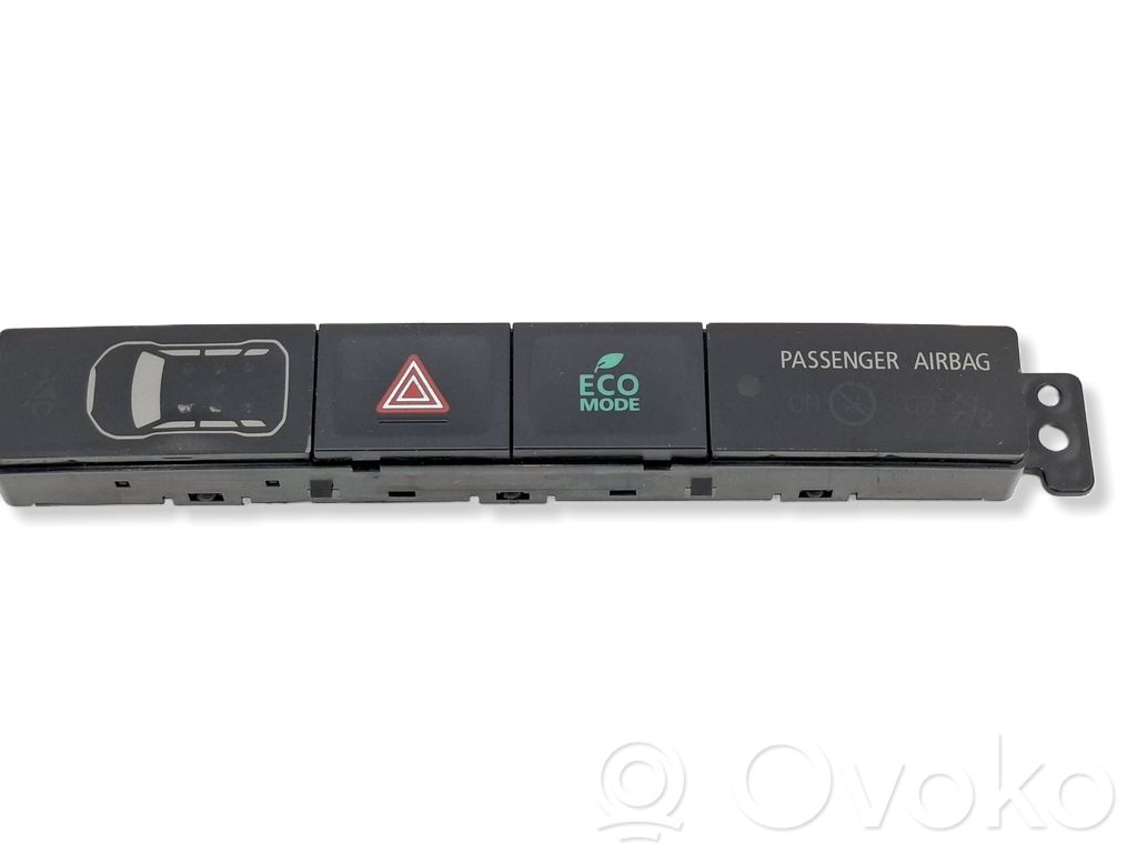 Hazard light switch   8002B409,C68233,1227900489