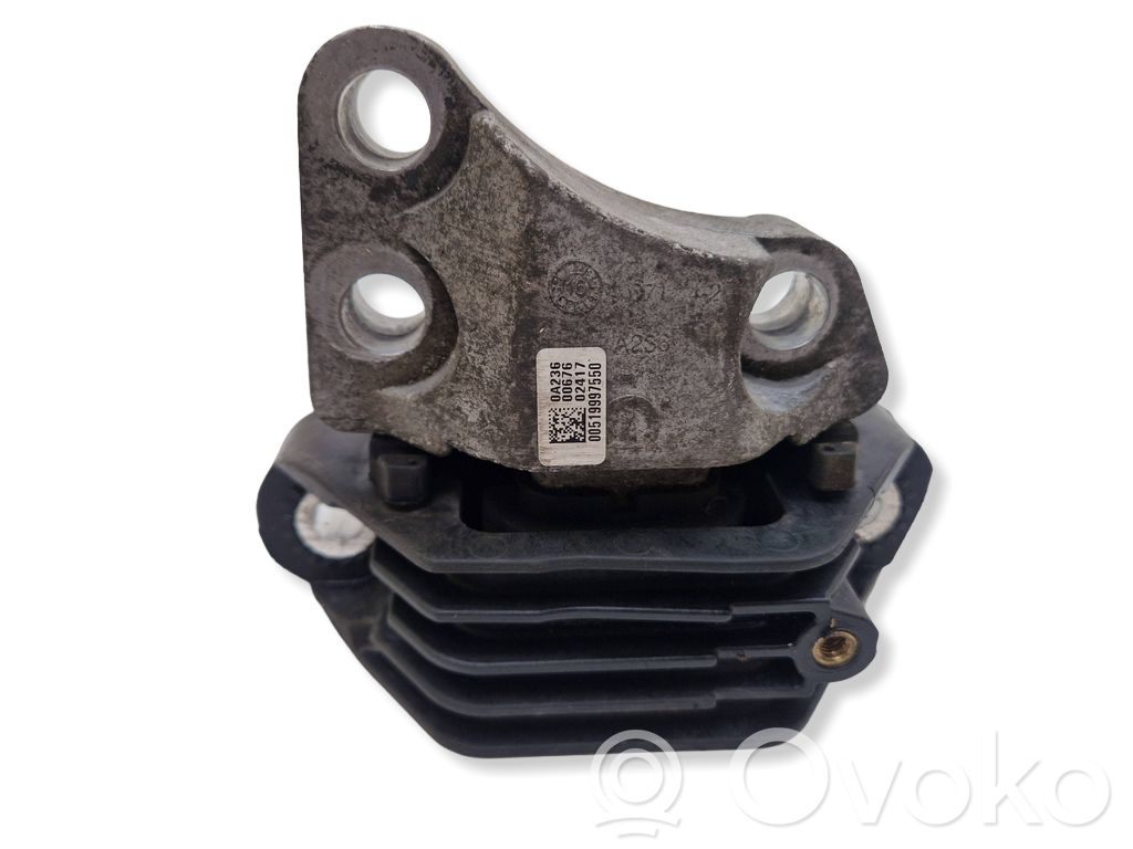 Jeep Renegade Engine mount bracket 
