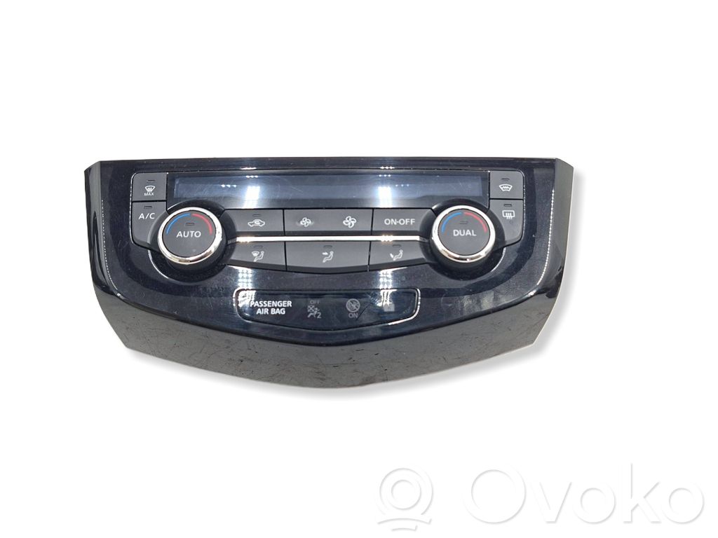 Nissan Qashqai Climate control unit 